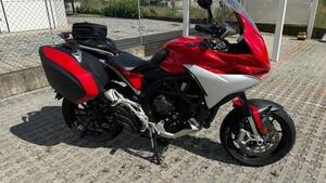 MV Agusta Turismo Veloce 800 Lusso (2014 - 16) 
