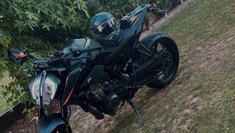 KTM 890 Duke (2021 - 23) usata