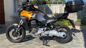 Moto Guzzi Stelvio (2024 - 25) 