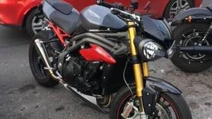 Triumph Speed Triple 1050 R ABS (2016 - 17) 