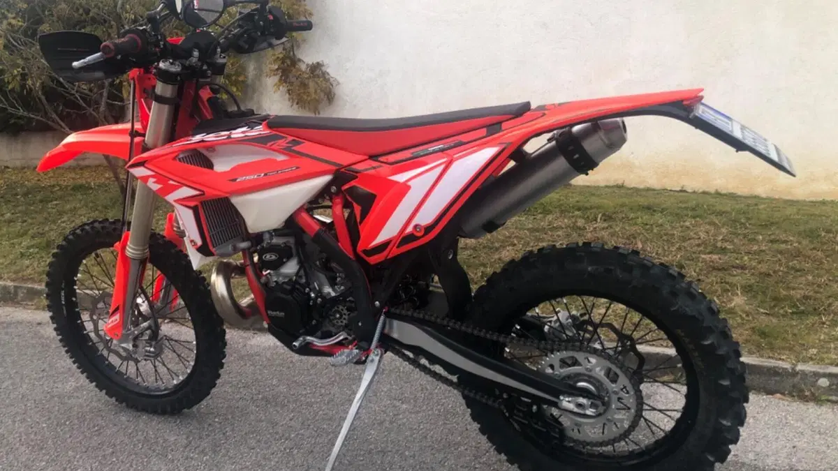 Betamotor RR 250 2T Enduro (2024)  (6)