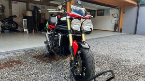 Triumph Speed Triple 1050 (2005 - 11) 