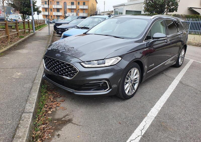 Ford Mondeo Station Wagon Full Hybrid 2.0 187 CV eCVT SW Vignale 