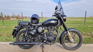 Royal Enfield Classic 500 EFI Stealth Black (2018 - 20) 