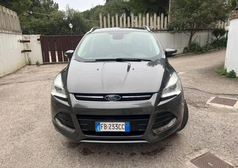 Ford Kuga 2.0 TDCI 150 CV S&S 4WD Titanium 