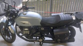 Moto Guzzi V7 850 Stone Special Abs (2021) usata