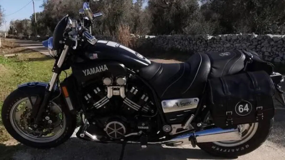 Yamaha V-Max 1200  (5)