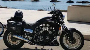 Yamaha V-Max 1200  (7)