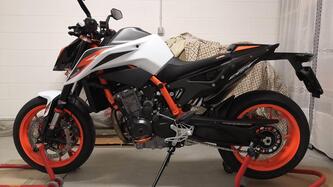 KTM 890 Duke R (2020) usata