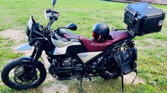 Moto Guzzi V85 TT Centenario (2021 - 22) usata