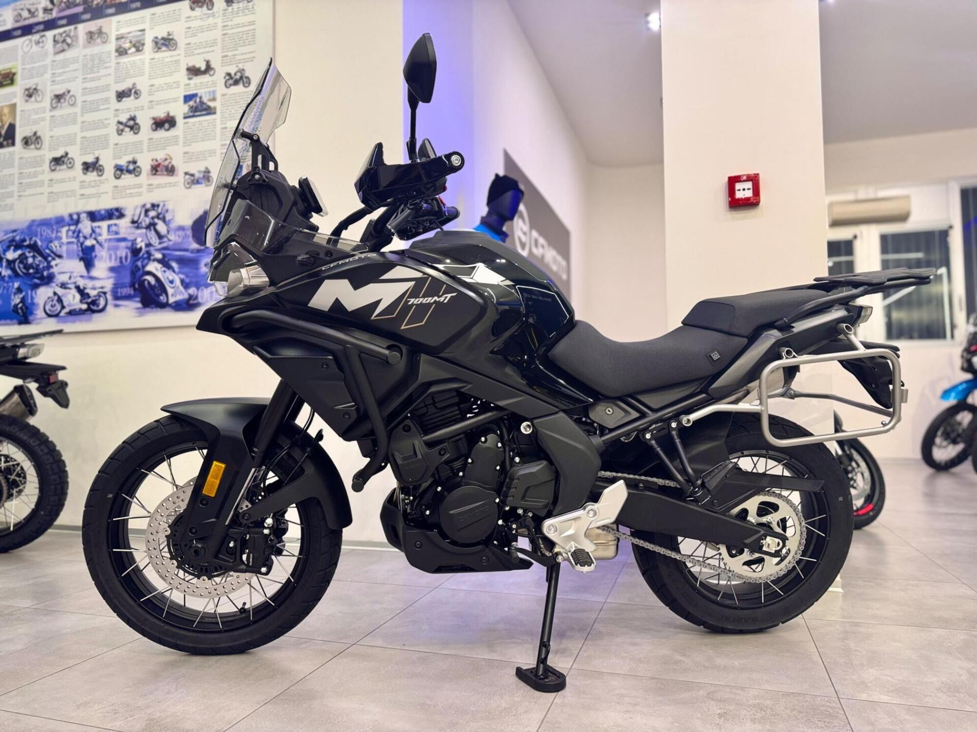 CFMOTO 700MT Adventure (2025 - 26) Nuova