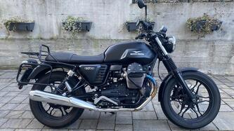 Moto Guzzi V7 II Stone (2015 - 17) usata
