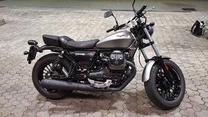 Moto Guzzi V9 Bobber (2016 - 18) 