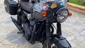 Triumph Bonneville T120 Black Stealth Edition (2024) 