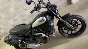 Ducati Scrambler 800 Icon Dark (2021 - 22) 