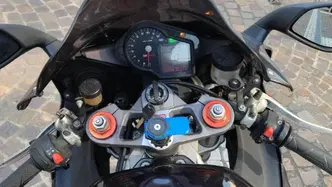 Aprilia RSV 1000 R Factory (2006 - 09) usata