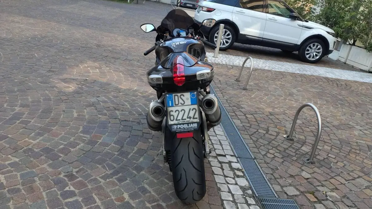 Aprilia RSV 1000 R Factory (2006 - 09)  (6)
