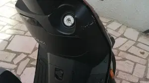 Kymco Like 125 Sport (2021 - 25)  (11)