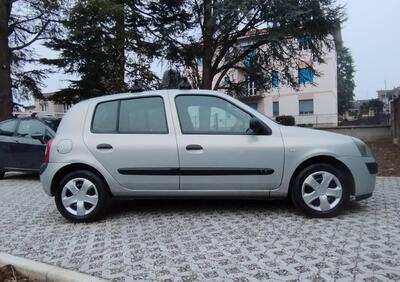 Renault Clio 1.2 cat 5 porte Ice usata