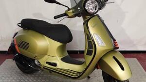 Vespa GTS 300 Super (2023 - 24) 