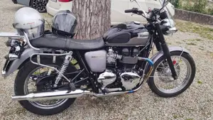 Triumph Bonneville T100 (2008 - 16)  (5)