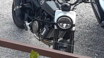 Husqvarna Svartpilen 701 (2020) usata