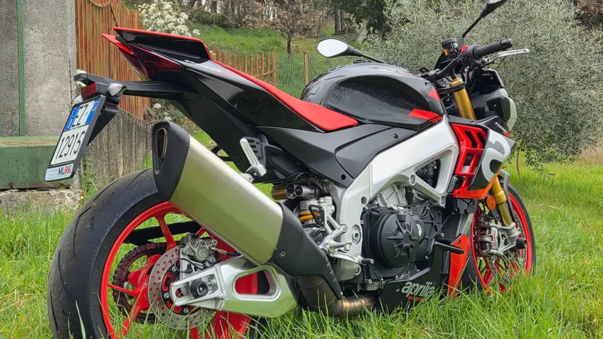 Aprilia Tuono V4 Factory (2021 - 24)  (5)