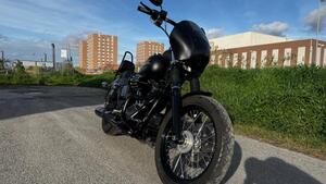 Harley-Davidson 1690 Street Bob (2017) - FXDB 