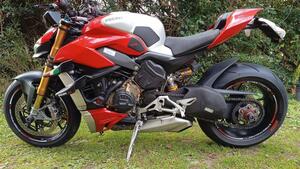 Ducati Streetfighter V4 1100 S (2020) 