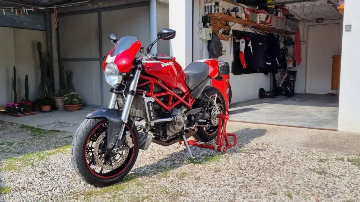 Ducati Monster S4R Testastretta  (3)