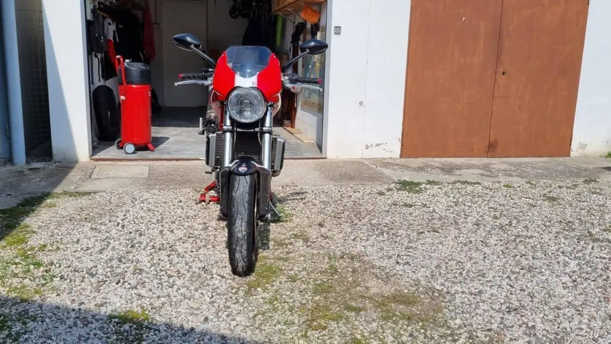 Ducati Monster S4R Testastretta  (4)