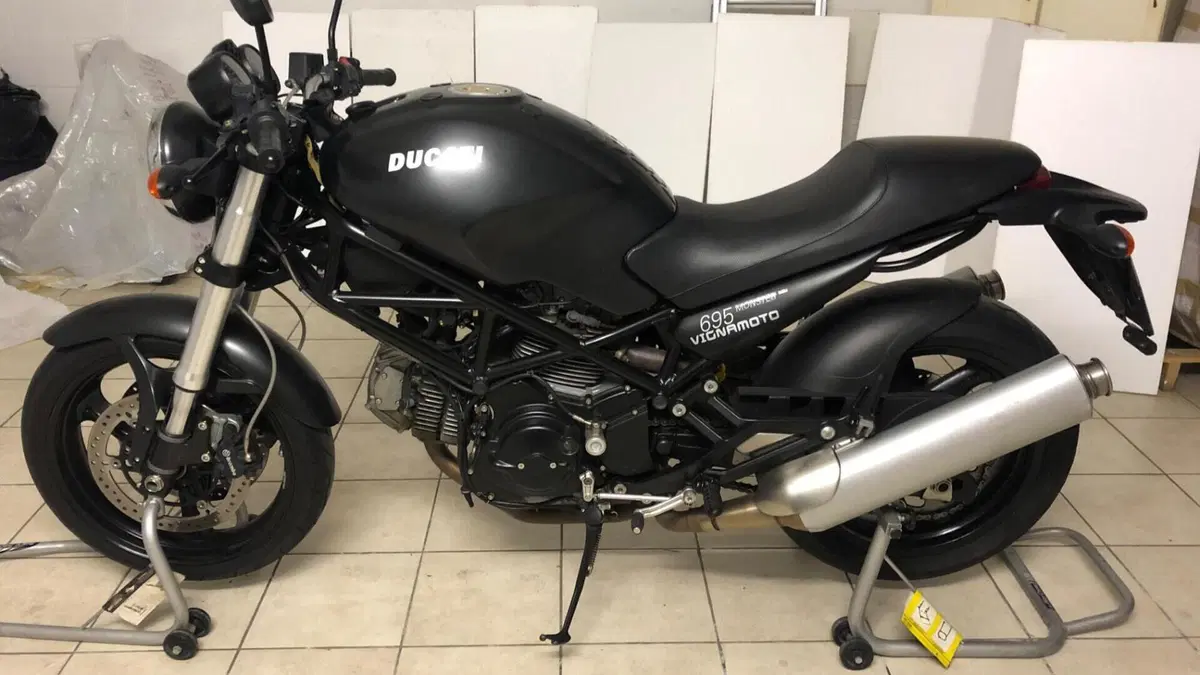 Ducati Monster 695 (2006 - 08)  (3)