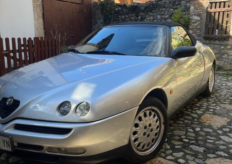 Alfa Romeo Spider 