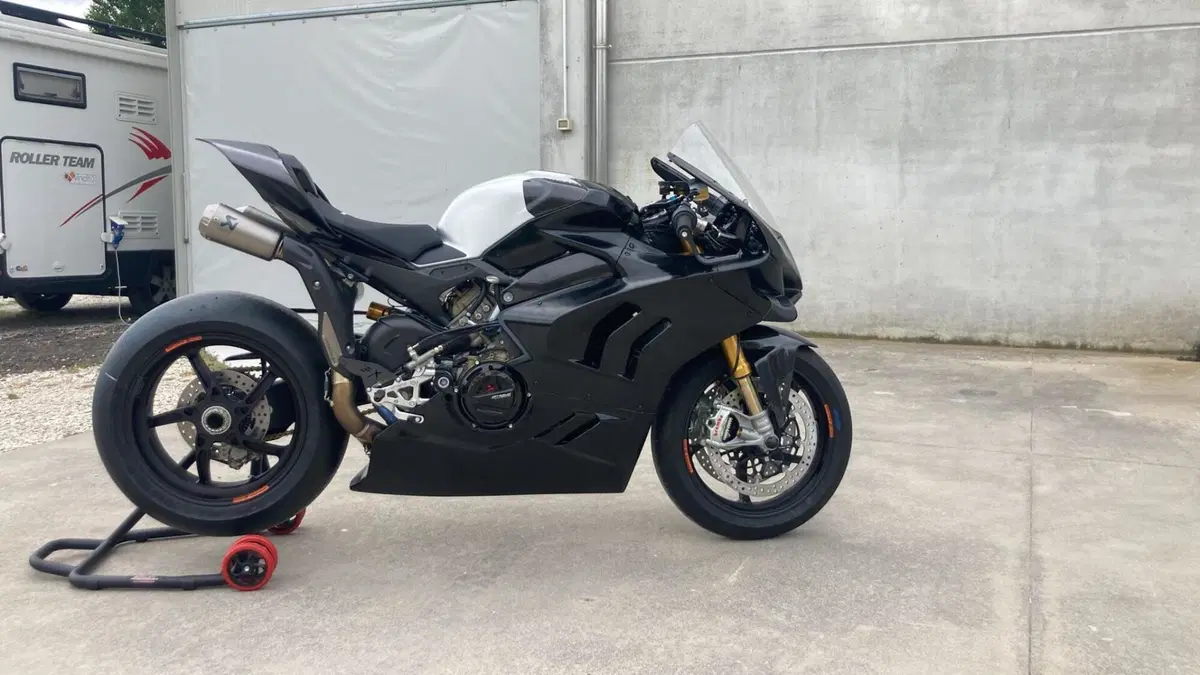 Ducati Panigale V4 R (2023 - 24)  (4)