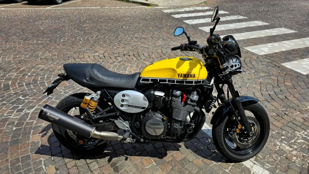 Yamaha XJR 1300 60th Anniversary (2015 - 16)  (3)