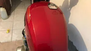 Suzuki   (8)