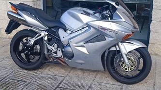 Honda VFR 800 (2002 - 05) usata