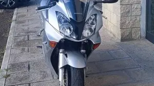 Honda VFR 800 (2002 - 05)  (4)
