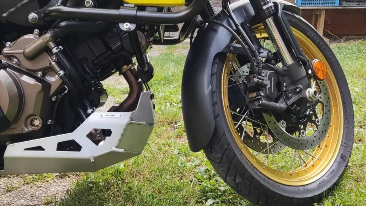 Suzuki V-Strom 1050XT (2020 - 23)  (6)
