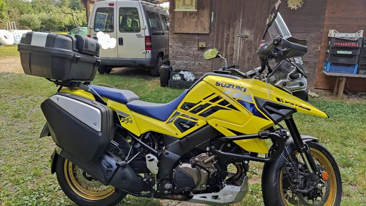 Suzuki V-Strom 1050XT (2020 - 23)  (3)