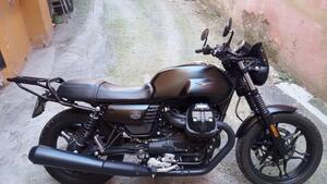 Moto Guzzi V7 III Stone (2017 - 20) 