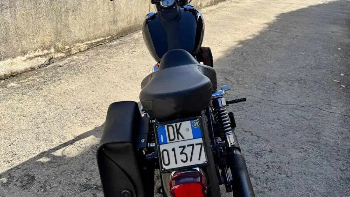 Harley-Davidson 1584 Street Bob (2008 - 15) - FXDB  (2)