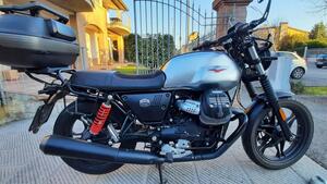 Moto Guzzi V7 III Stone S (2020) 