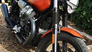 Moto Guzzi V7 Stone (2021 - 24) 