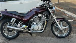 Suzuki VX 800 
