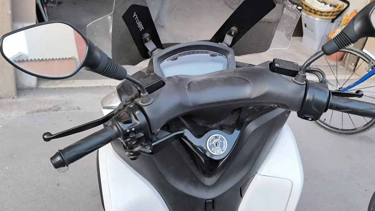 Yamaha Tricity 155 (2017 - 20)  (2)