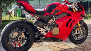 Ducati Panigale V4 S 1100 (2021) 