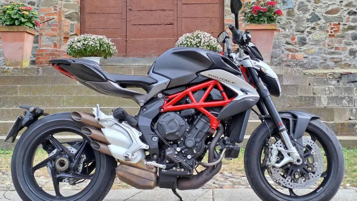 MV Agusta Brutale 800 EAS ABS (2016 - 19)  (2)