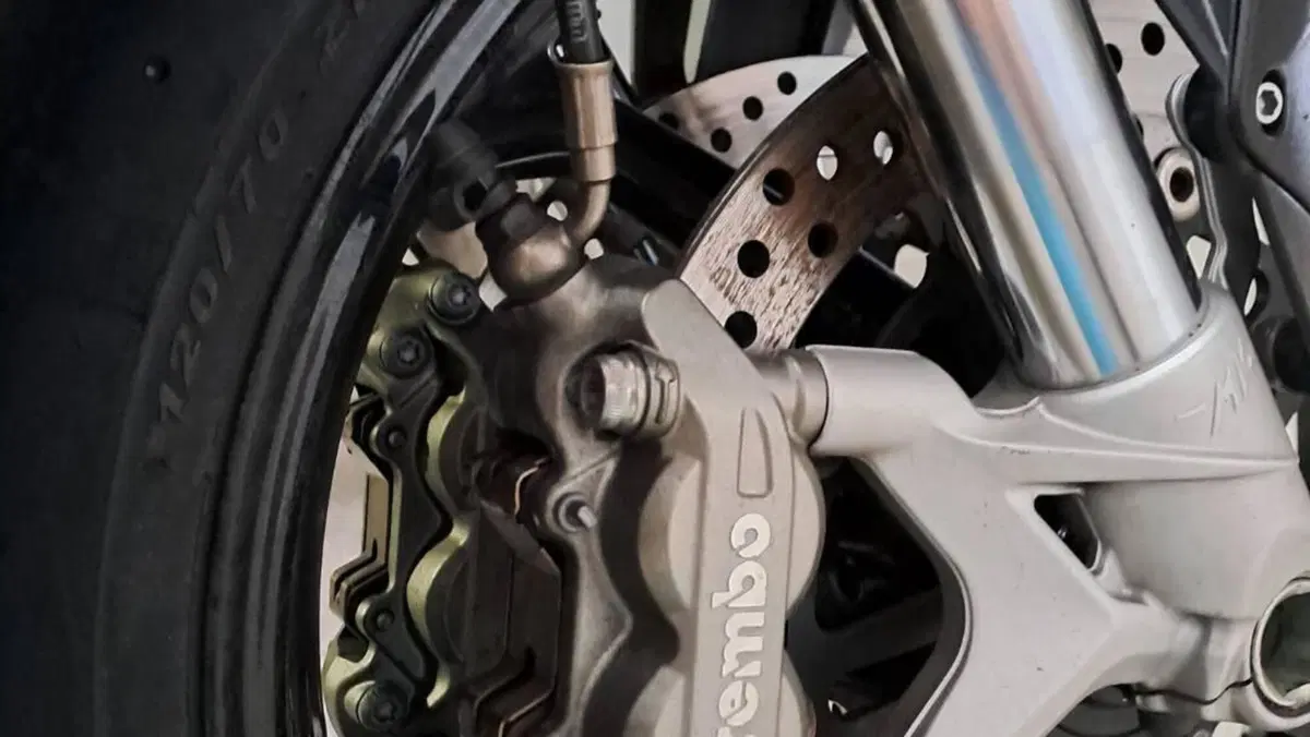MV Agusta Brutale 800 EAS ABS (2016 - 19)  (5)