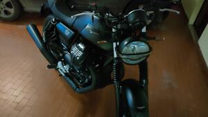 Moto Guzzi V7 Stone (2021 - 24) 